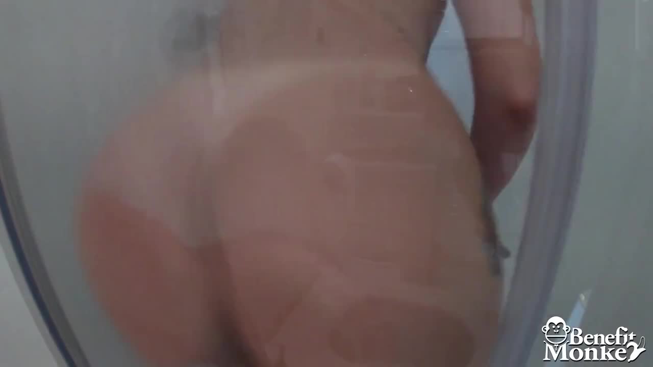 BenefitMonkey Venom Evil Shower And Blowing BTS WRB - Porn video | ePornXXX