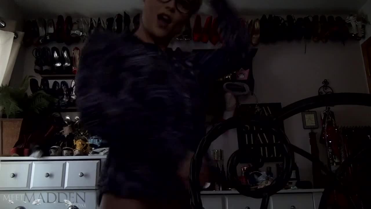 MeetMadden Sexy In Glasses LEWD - Porn video | ePornXXX