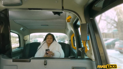FakeTaxi Vicky Menage WRB