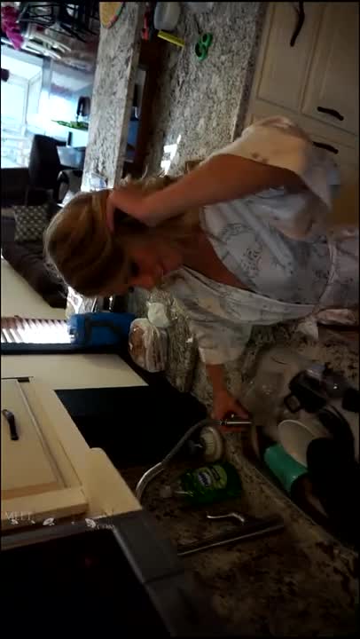 MeetMadden Sink Play VERTiCAL LEWD - Porn video | ePornXXX