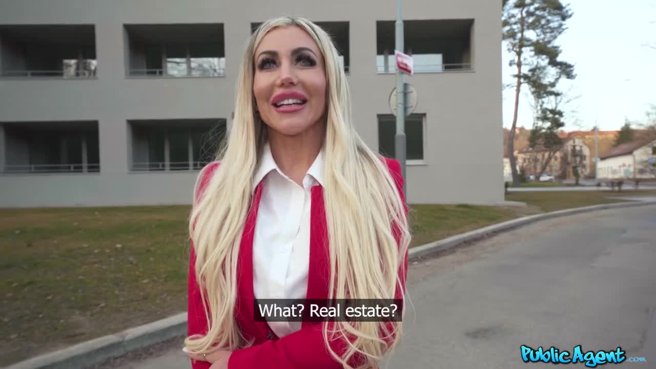 PublicAgent Carla Boom WRB - Porn video | ePornXXX