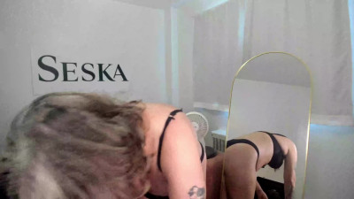 Seska Unboxing New Lube And Dildo LEWD