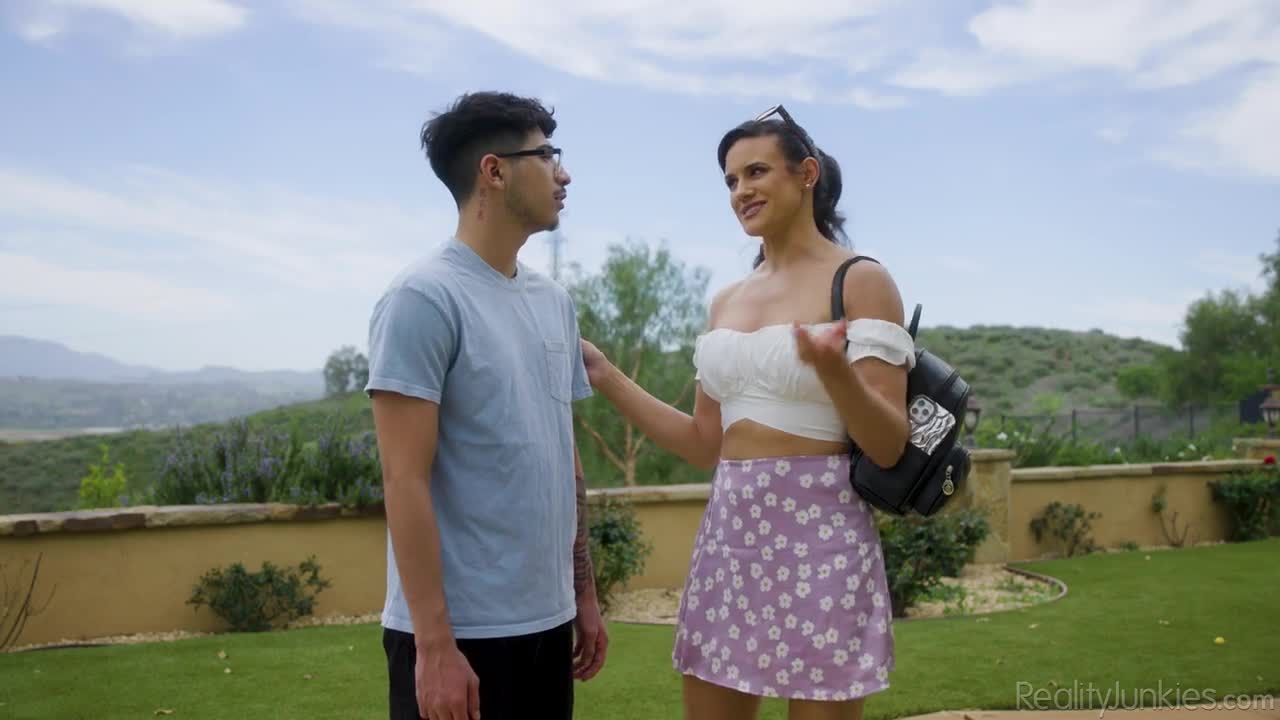 RealityJunkies Penny Barber Deep Inside A Hot Mom WRB - Porn video | ePornXXX
