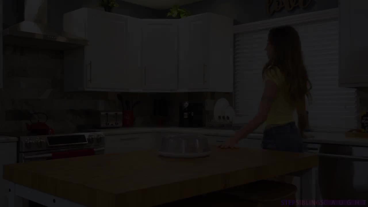 StepSiblingsCaught Daisy Fox Stepsisters Perfect Cake WRB - Porn video | ePornXXX