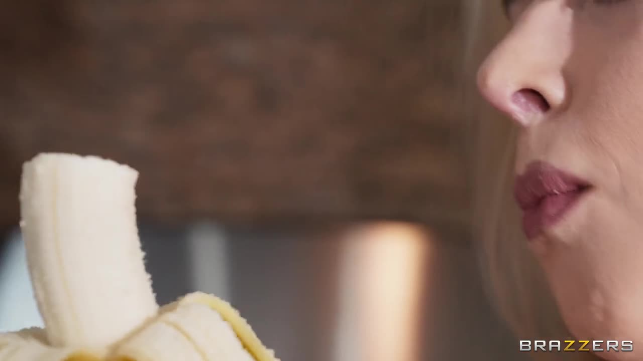BrazzersExxtra Cubbi Thompson Shes Good With Her Mouth WRB - Porn video | ePornXXX