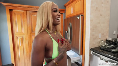 RKPrime Stephanie Raee Ridiculously Hot Roommate WRB