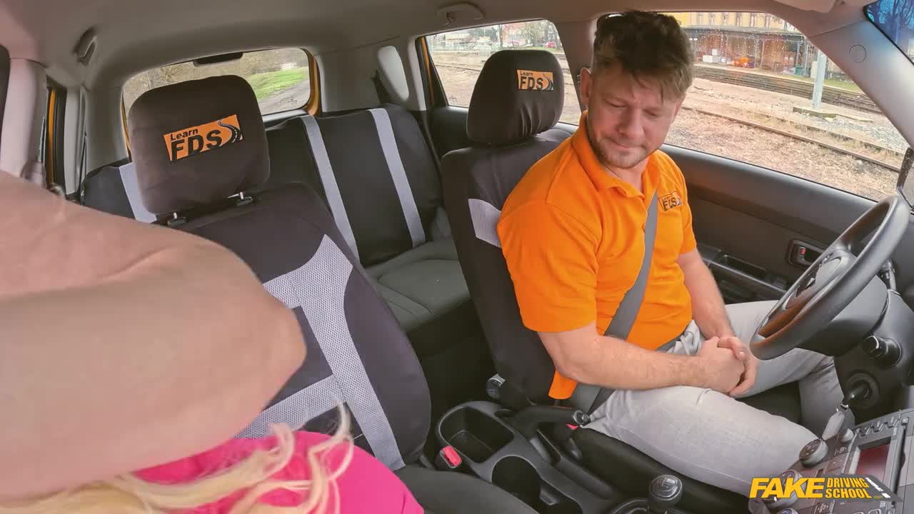 FakeDrivingSchool Bibi Bugatti WRB - Porn video | ePornXXX