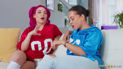 BrazzersExxtra Lily Lou Popping Out Of Her Cropped Top WRB