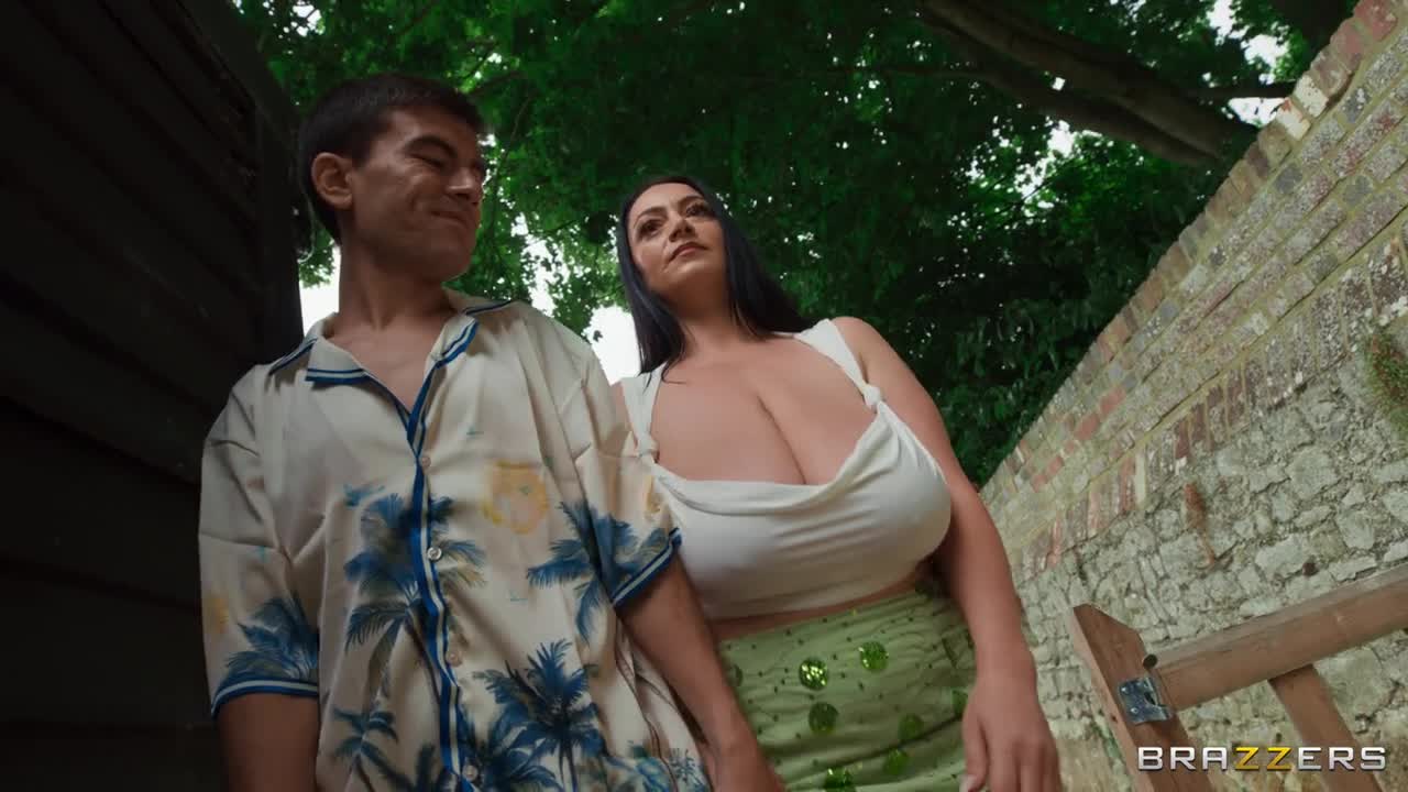 BrazzersExxtra Klara Divine Bbq Dick Times Two WRB - Porn video | ePornXXX