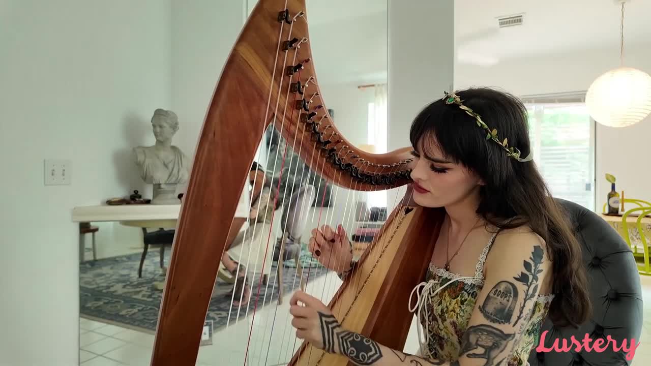 Lustery E Holly Beth And Hairy Styles Pull On My Harp Strings FETiSH - Porn video | ePornXXX