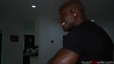 TouchMyWife Danae Mari Wife Plays With New Big Cock ShamROCK VSEX