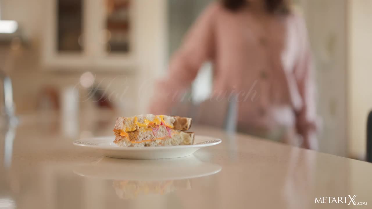 MetArtX Julia Morozzi Hot Sandwich WRB - Porn video | ePornXXX