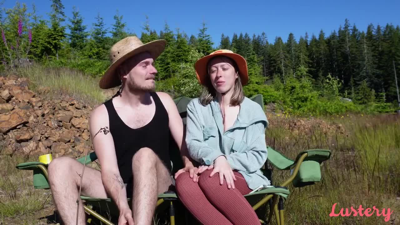 Lustery E Bee And Sage Trip N Strip FETiSH - Porn video | ePornXXX