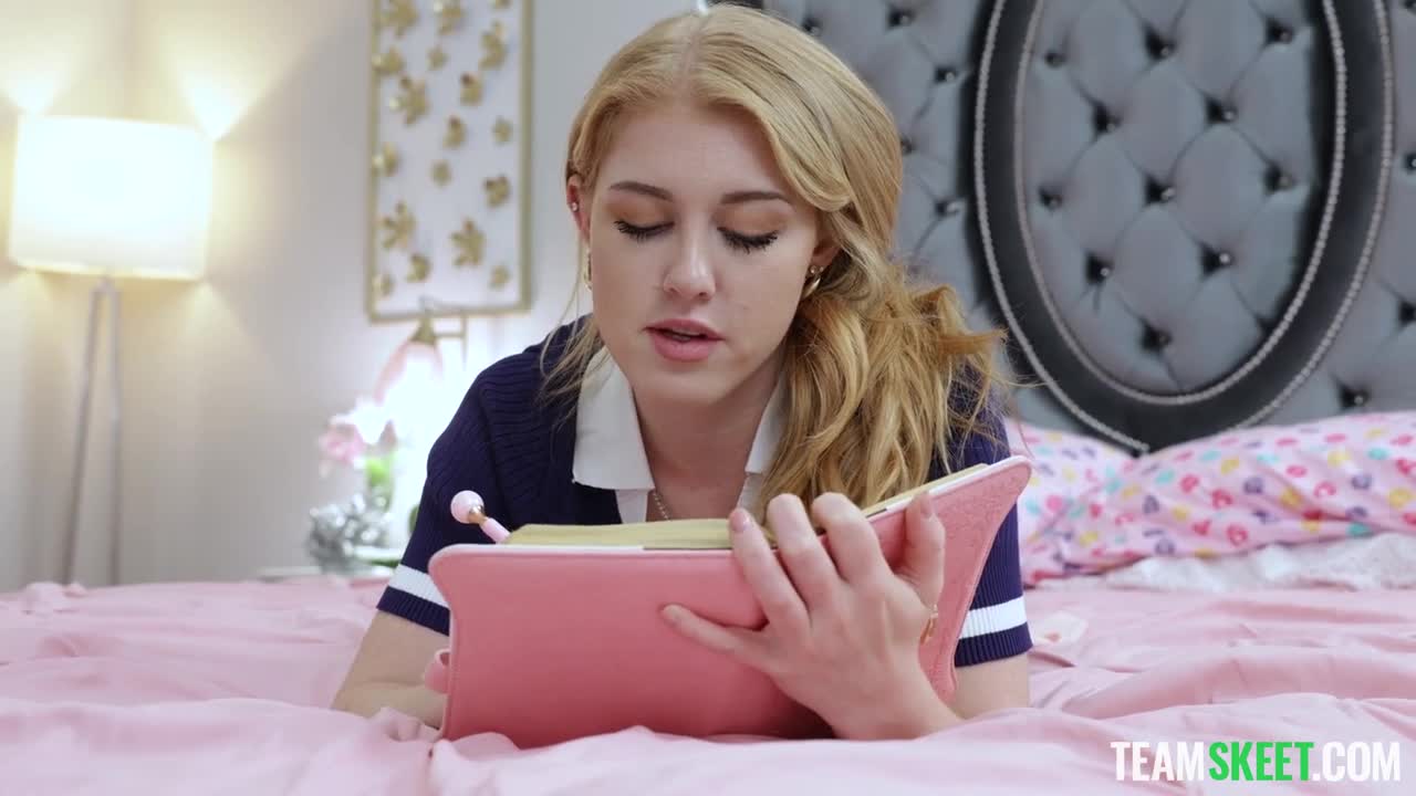 MyFirst Penelope Snaps WRB - Porn video | ePornXXX