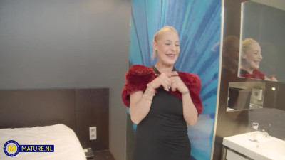 MatureNL Yelena Vera Fucking My Big Butt Stepmom PP