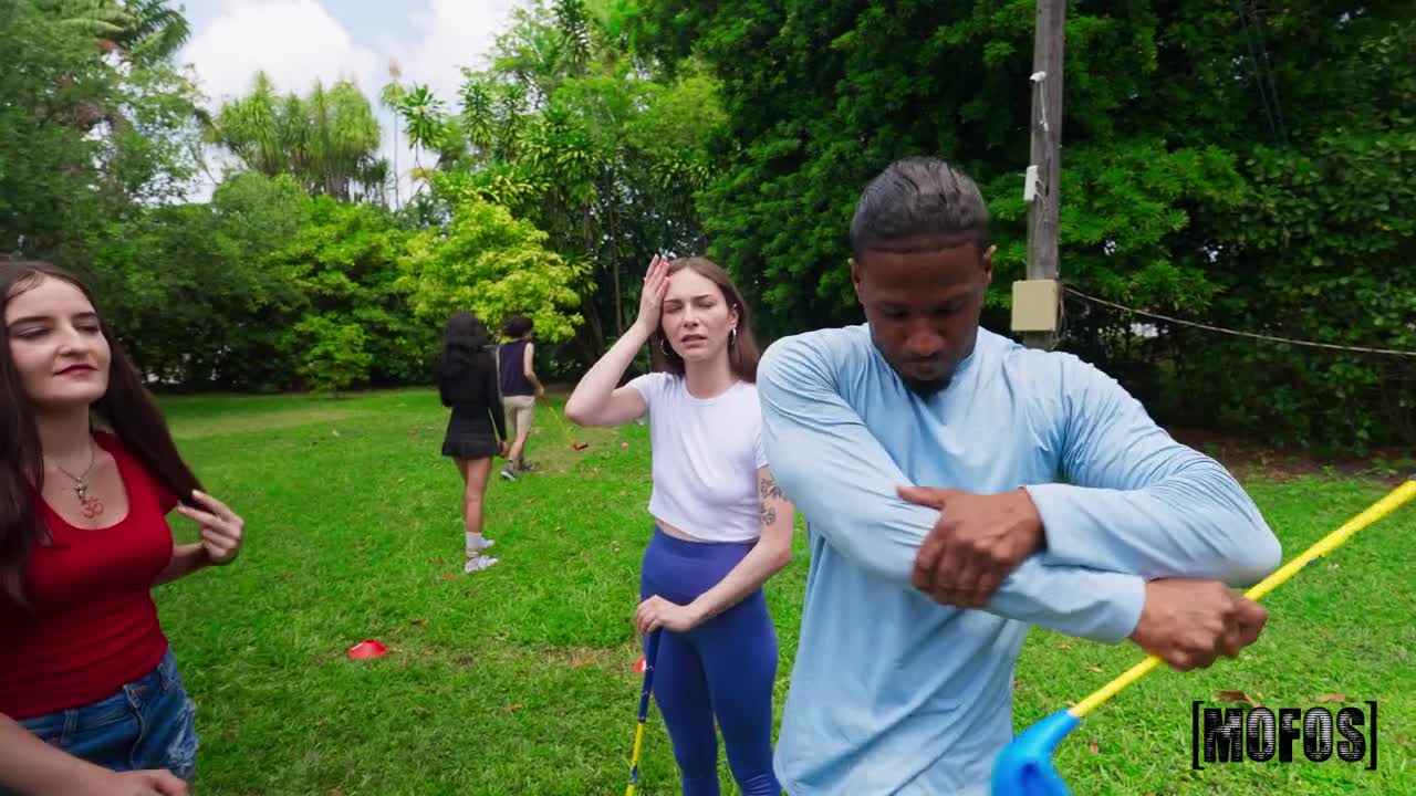 HesGotRizz Tess Thompson Bucket Golf WRB - Porn video | ePornXXX