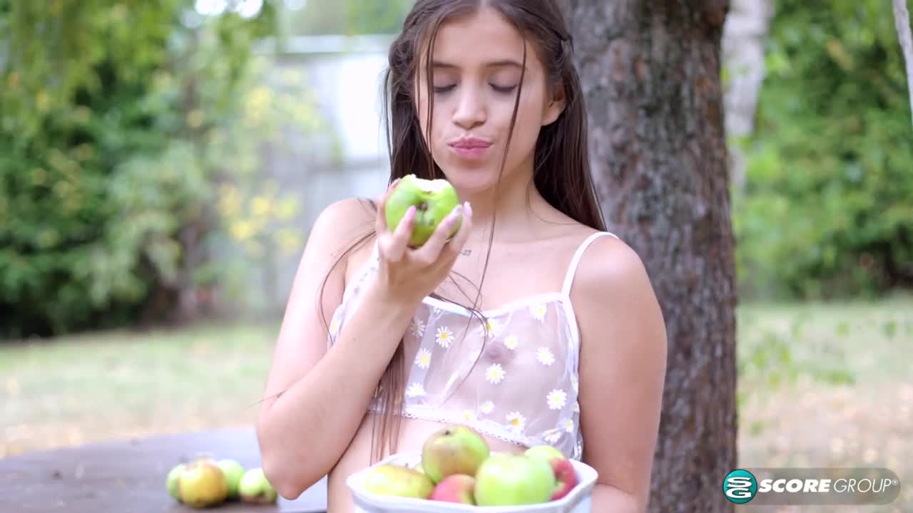 PornMegaLoad Sofia Smith Solo WRB - Porn video | ePornXXX