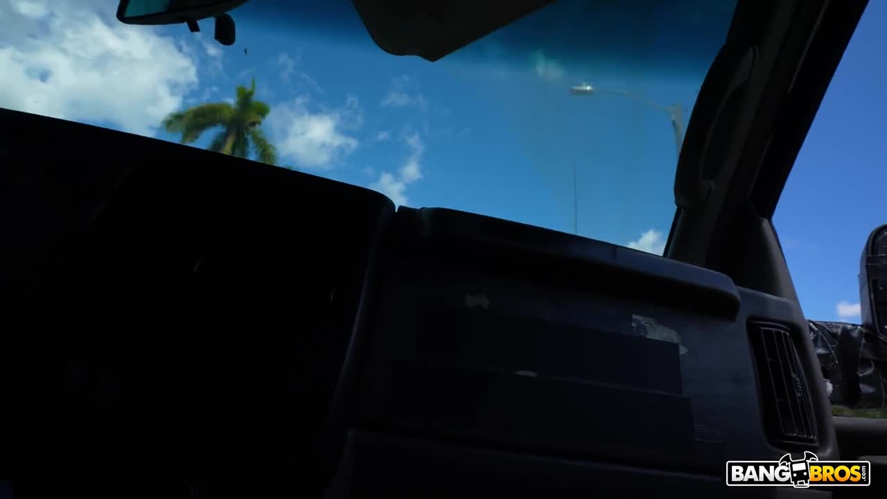 BangBus Kiki Mink WRB - Porn video | ePornXXX