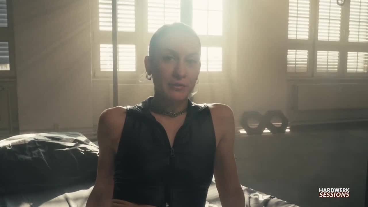 HardWerk Miss Flora Red Session FETiSH - Porn video | ePornXXX