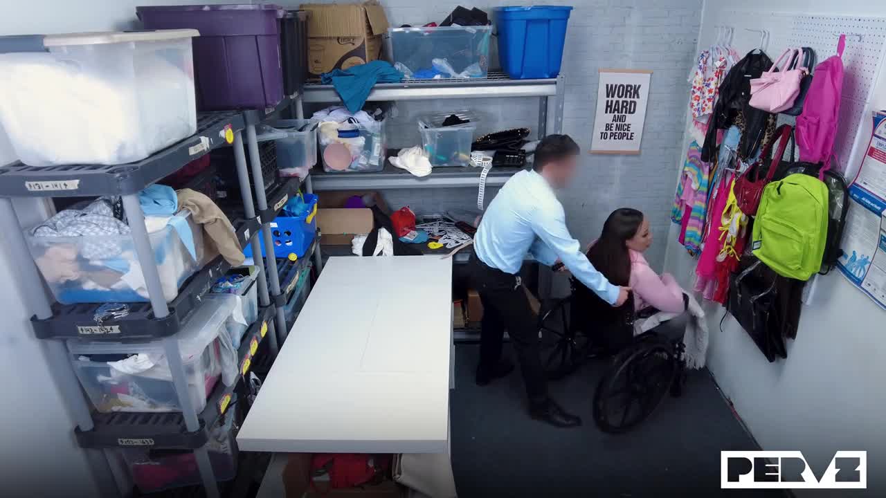 Shoplyfter Adriana Maya WRB - Porn video | ePornXXX