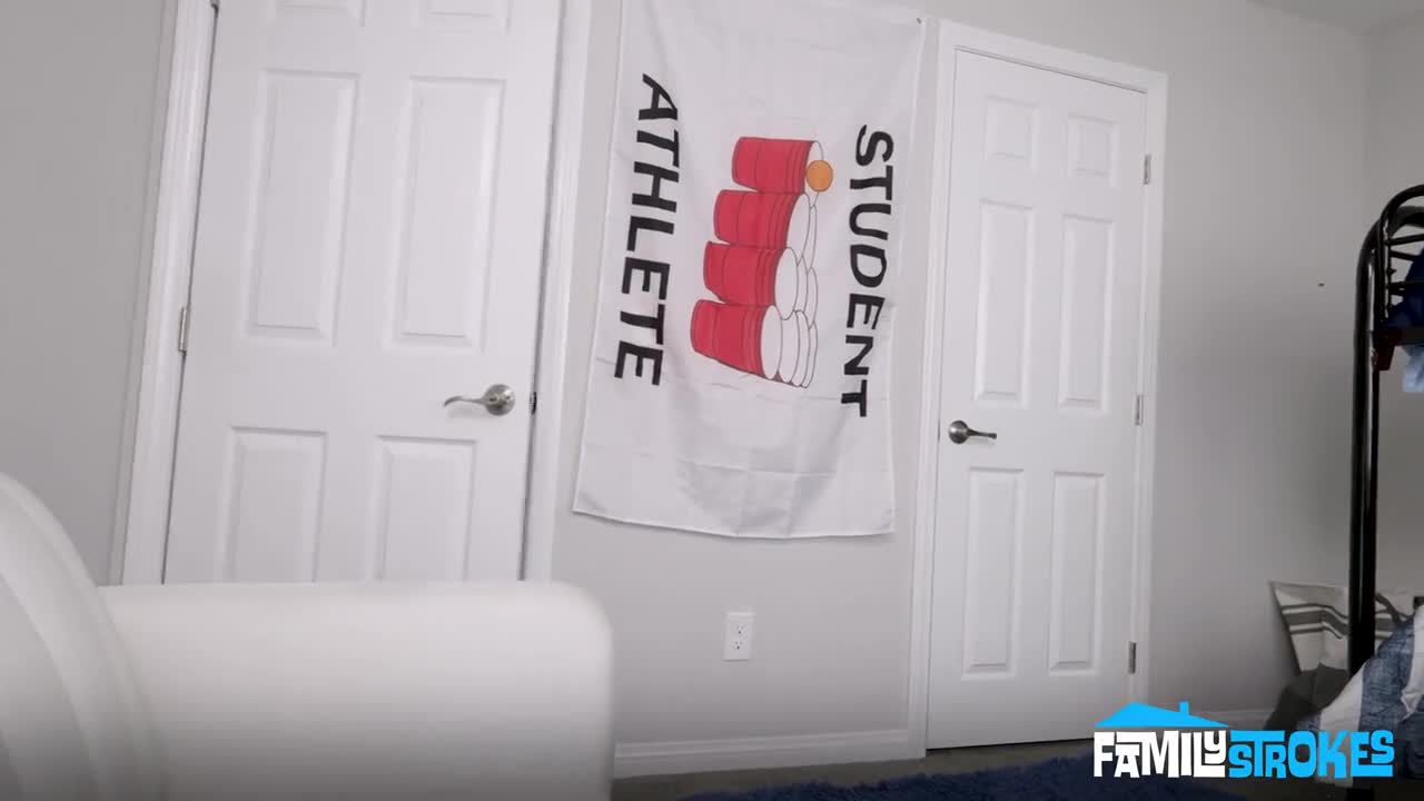 PervMom Tiffani Madison WRB - Porn video | ePornXXX