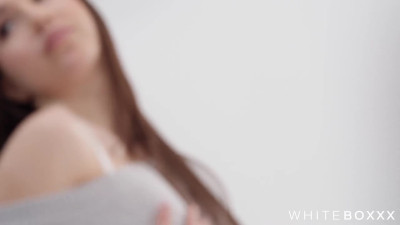 TheWhiteBo Lisa Belys WRB