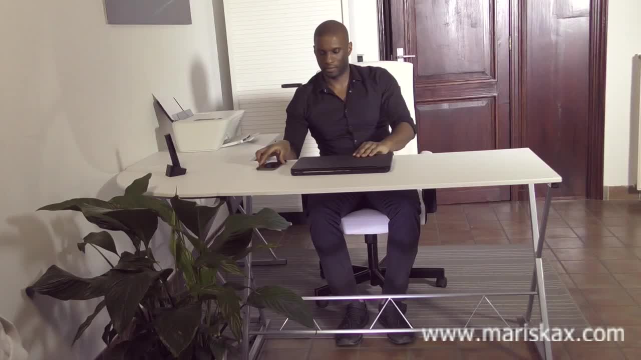 MariskaX SexySusi Adoring BBC In The Office With Her Mega Boobs LEWD - Porn video | ePornXXX