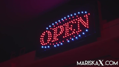MariskaX Mariska Gets Both Holes Filled LEWD