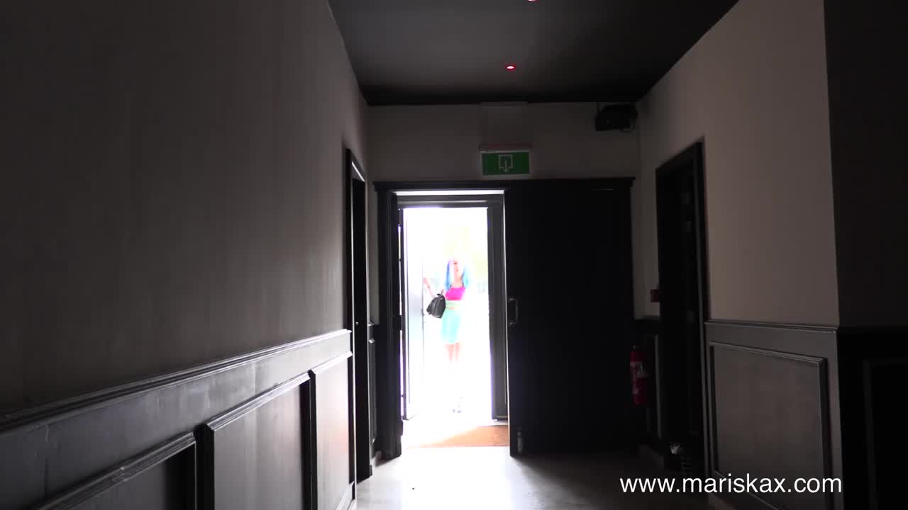 MariskaX Liz Rainbow Fucking The Hotel Manager LEWD - Porn video | ePornXXX
