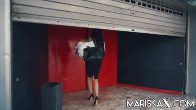 MariskaX Valentina Ricci The Boss Of The Strip Club Fucks The Stripper LEWD