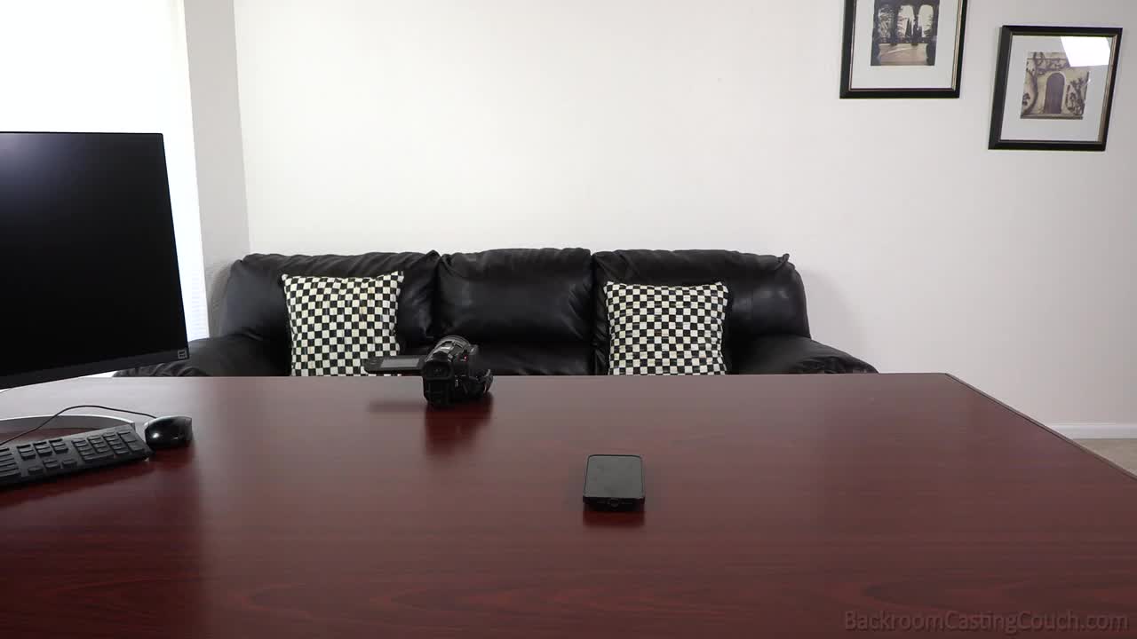 BackroomCastingCouch Luna ORGASMS - Porn video | ePornXXX