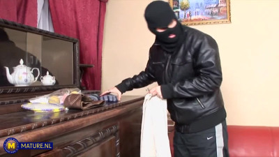 MatureNL Trefi Toyboy Theif Caught Masturbating By Mature Midget PP